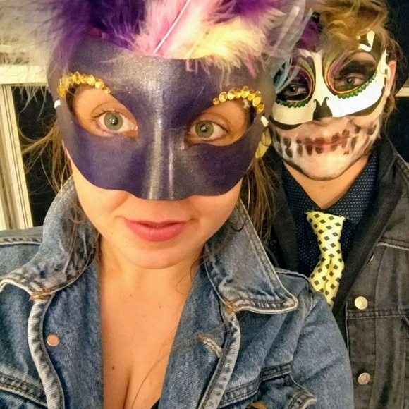 Meet your Posher, Amber - Picture 1 of 1